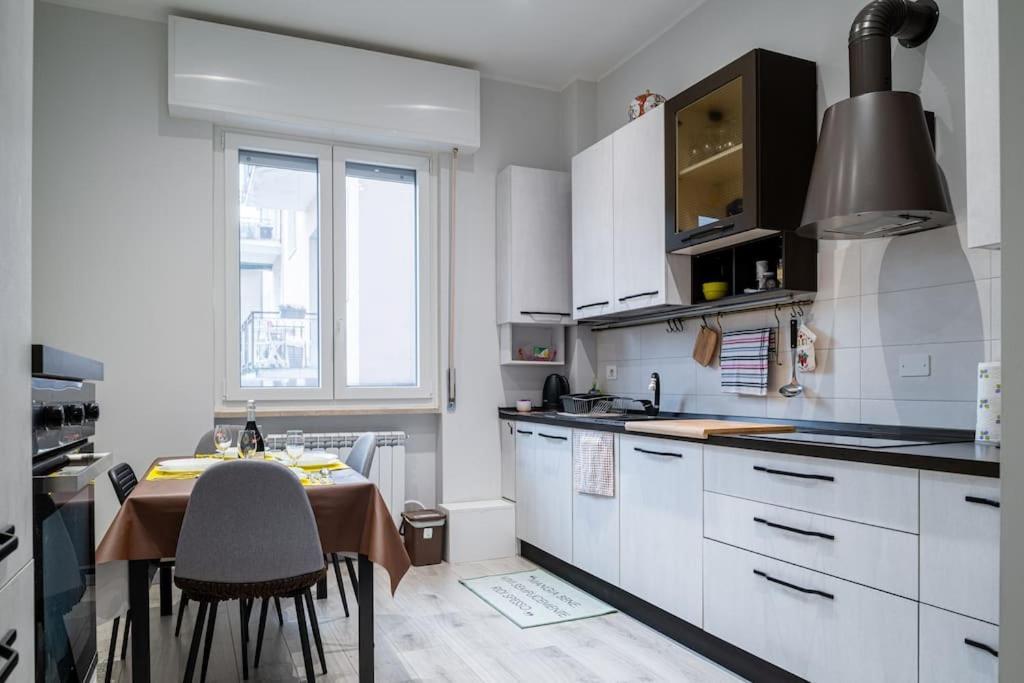 Appartamento Lussuoso Lodi Exteriör bild
