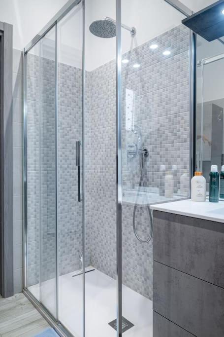 Appartamento Lussuoso Lodi Exteriör bild